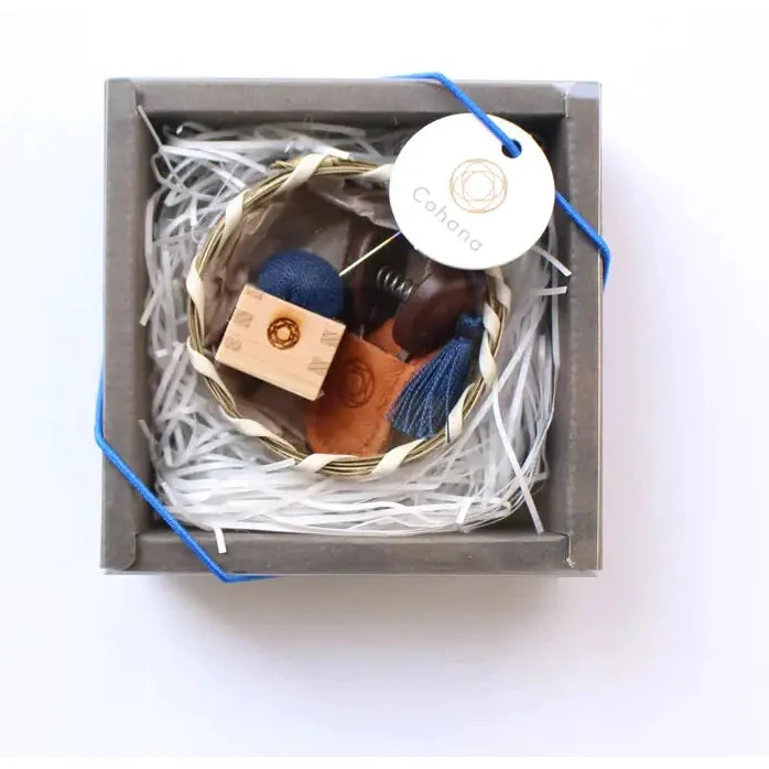 Cohana Seki Mini Scissors and Square Needle Cushion Set - Image 7