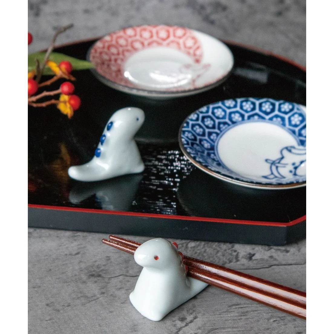Edokko Dinosaur Small Plate & Chopstick Rest Set - Image 4