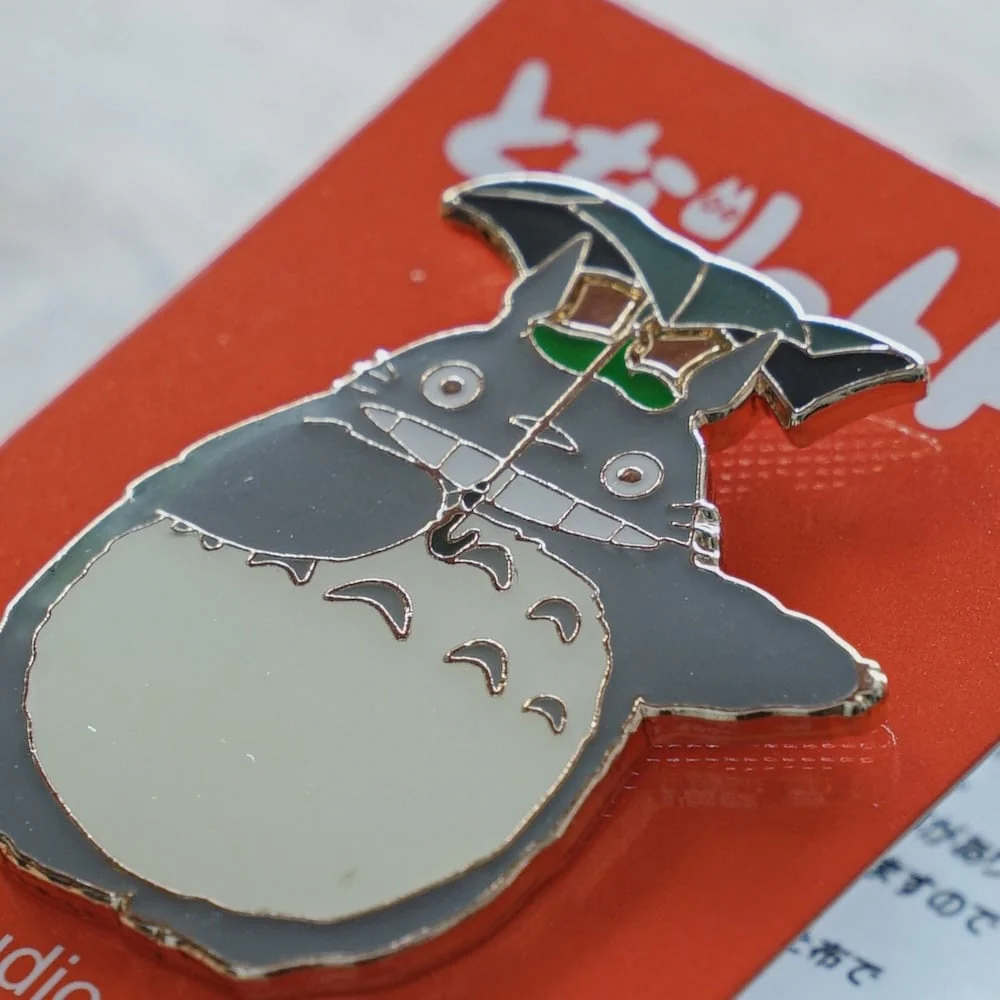 Ensky My Neighbor Totoro Big Totoro – Smiling Pin Badge - Image 2