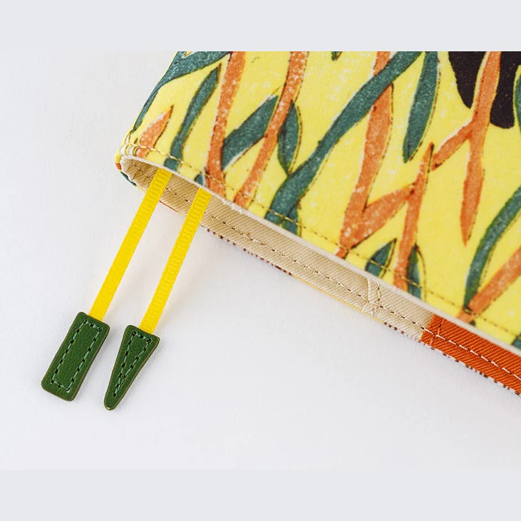 Hobonichi Techo A5 Cousins Planner Cover - Unsodo: Bijutsukai (Wild Rabbits) [A5] - Image 4