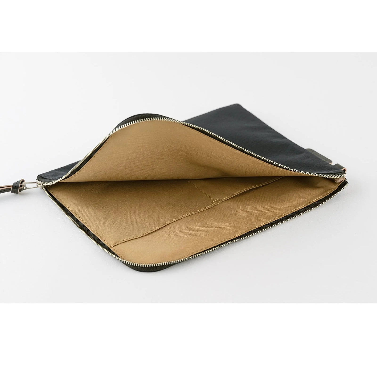 Hobonichi Techo Tragen Flat Pouch for A5 Size (Black) - Image 9