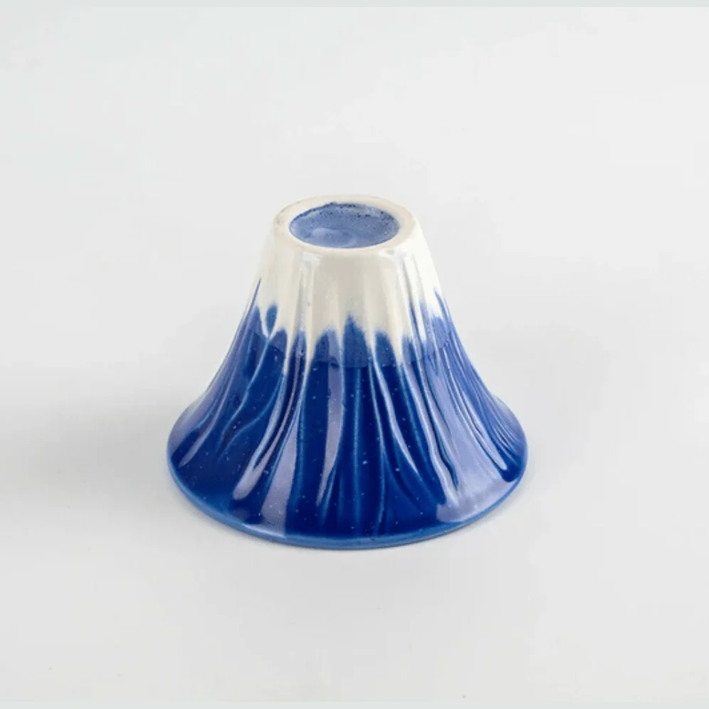 Ichiyama Mt Fuji Guinomi Red & Blue Sake Cup 2P Set - Image 2