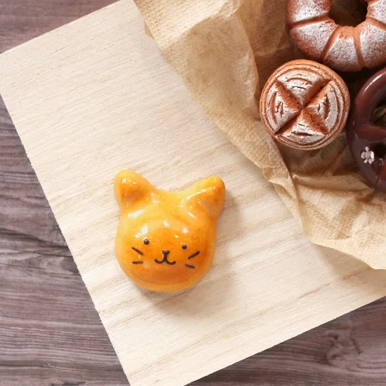 Ihoshiro Cat-Shaped Bun Chopstick Rest - Image 3