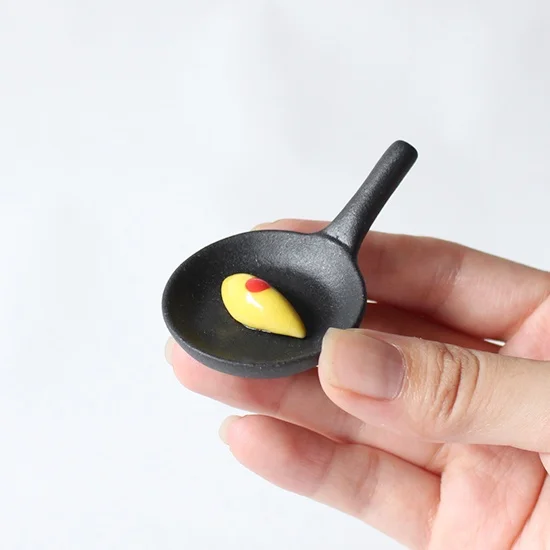 Ihoshiro Frypan Omelette Chopstick Rest - Image 2