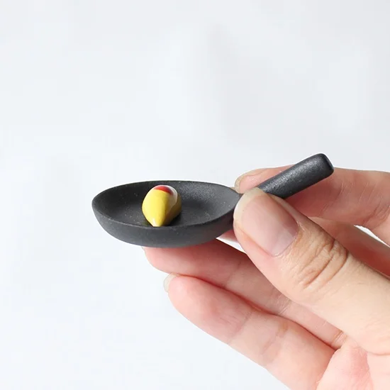 Ihoshiro Frypan Omelette Chopstick Rest - Image 3