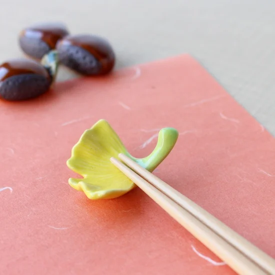 Ihoshiro Ginkgo Chopstick Rest - Image 2