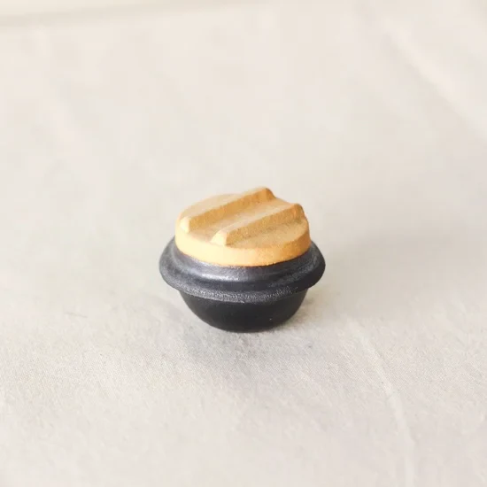 Ihoshiro Kamameshi Chopstick Rest - Image 2