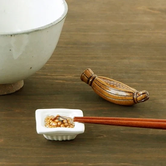 Ihoshiro Natto Chopstick Rest - Image 6
