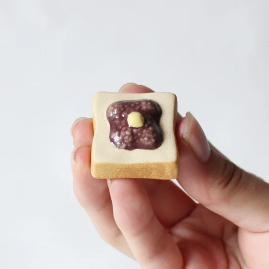 Ihoshiro Red bean Toast Chopstick Rest - Image 3