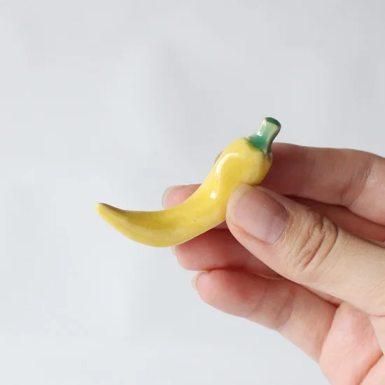 Ihoshiro Yellow Pepper Chopstick Rest - Image 4