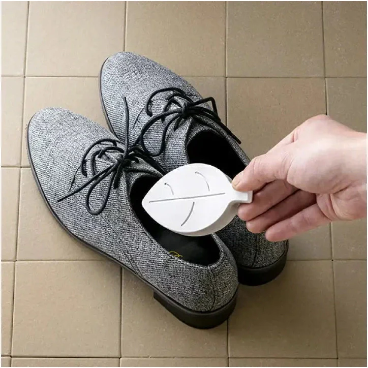 Ishigaki Karari Diatomite Shoes Deodoriser Leaf - Image 2