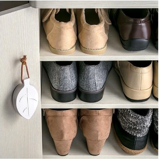 Ishigaki Karari Diatomite Shoes Deodoriser Leaf - Image 5