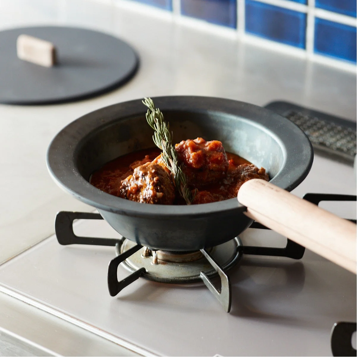 JIU Frying Deep Pan Pot Ｍ with Beech Handle Set - Image 7