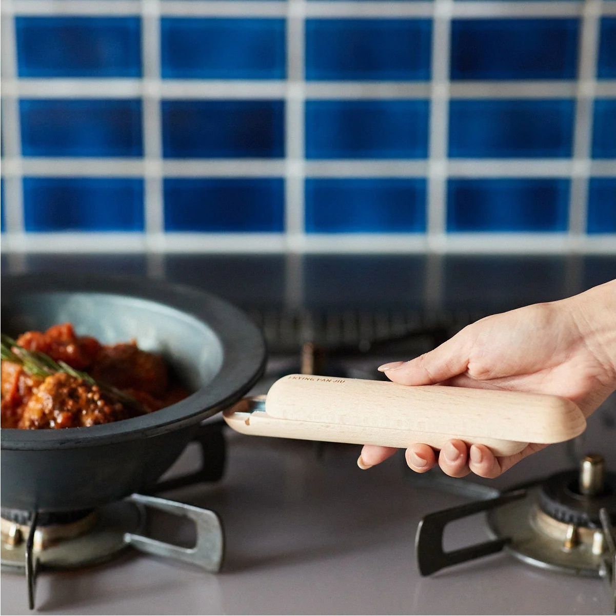 JIU Frying Deep Pan Pot Ｍ with Beech Handle Set - Image 8
