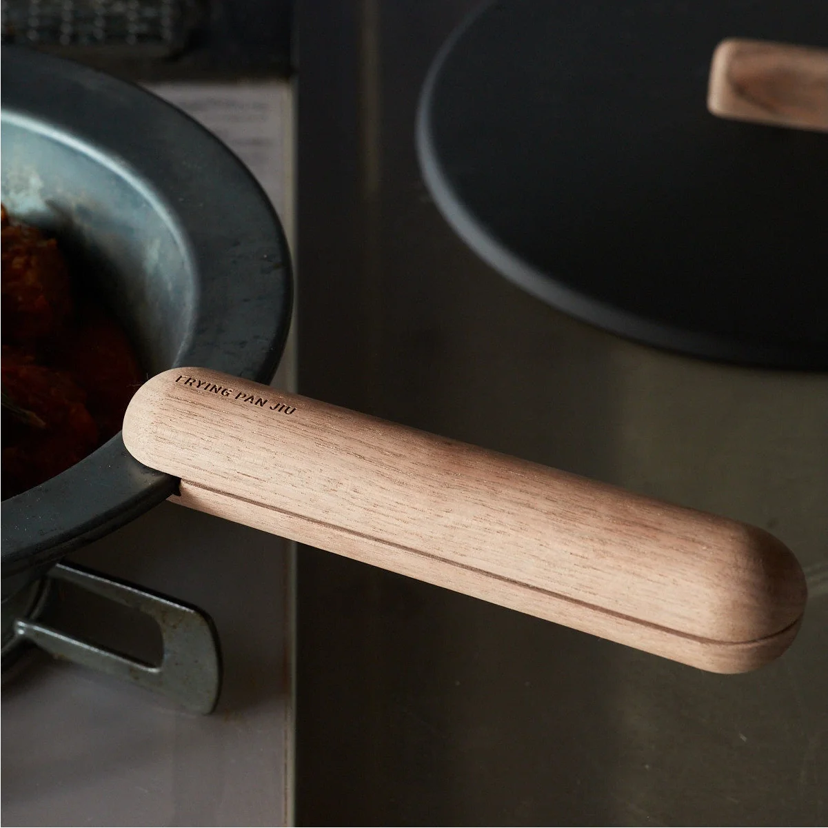JIU Frying Pan Walnut Handle - Image 3