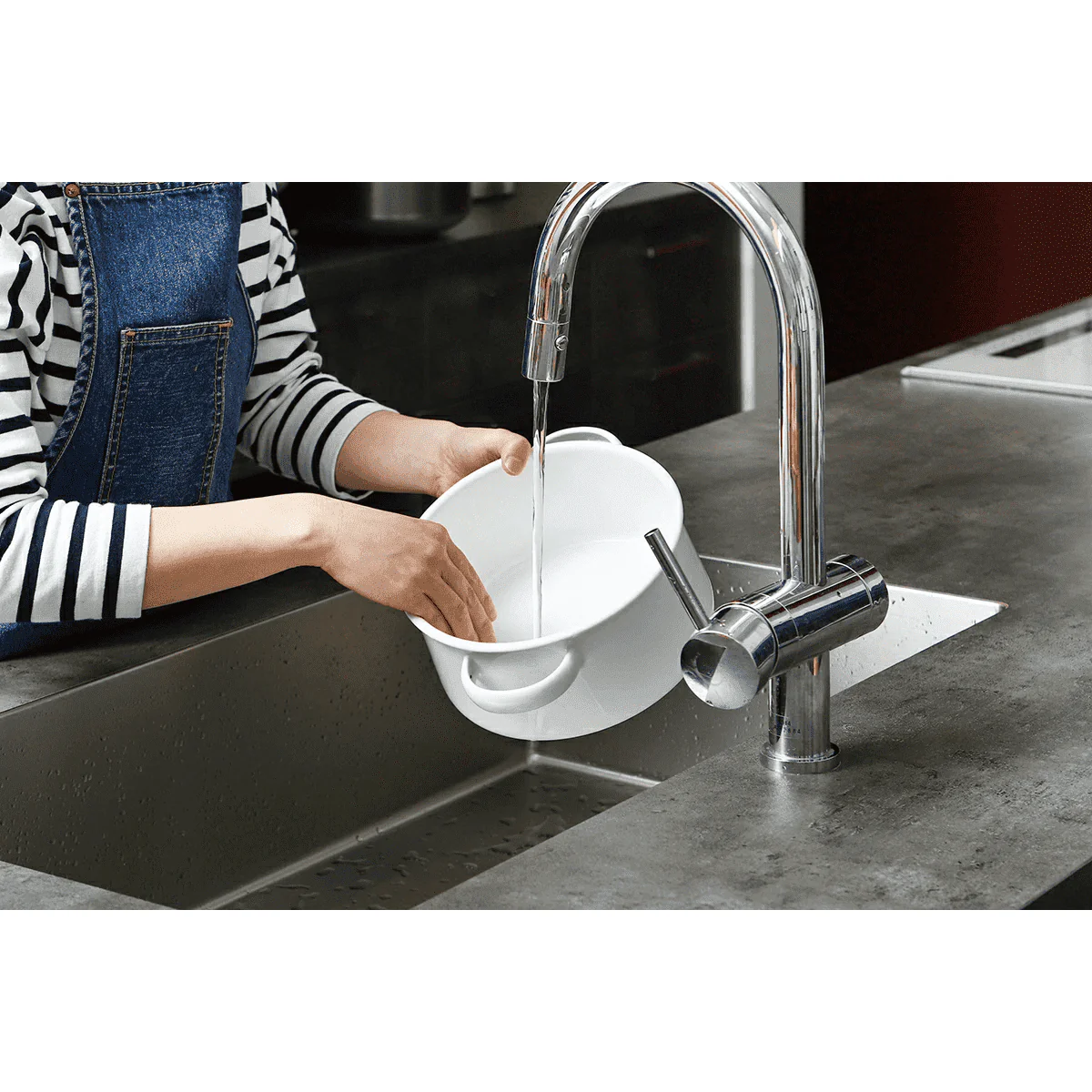 Kaico Enamel Two-Handle Pot - Image 6