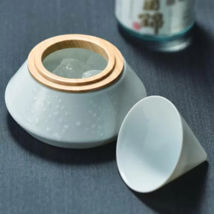 Kaku Sakasuki Conical Sake Set - Image 2