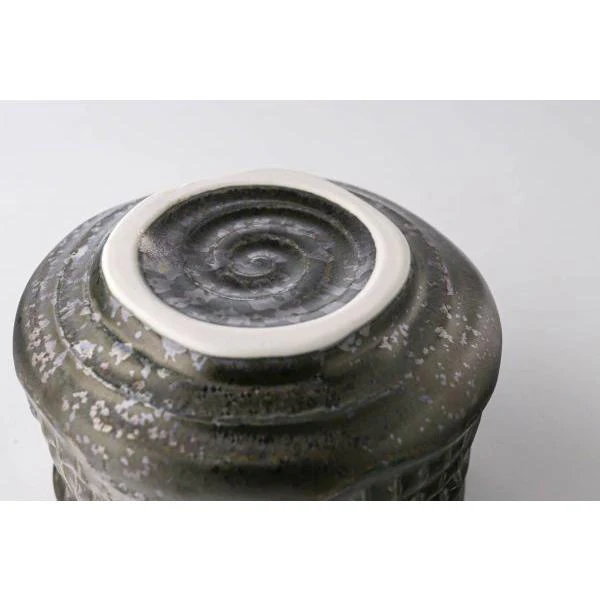 Kobokubori Silver Grey Matcha Bowl - Image 6