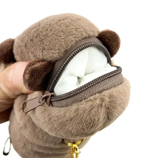 Kubinekko Animal Card Pass Pouch - Otter - Image 2