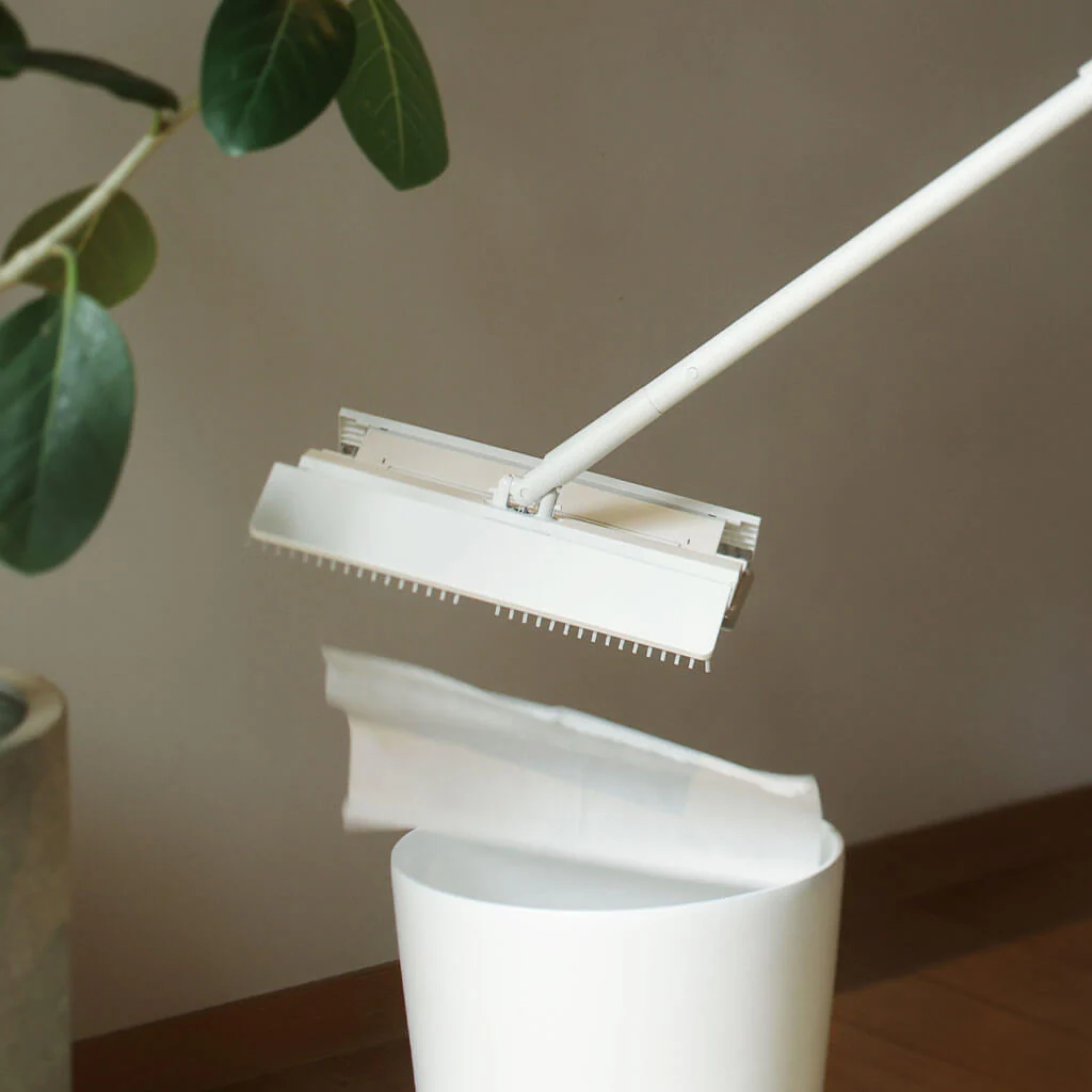 Marna Hands-Free Detaching Floor Mop - Image 4