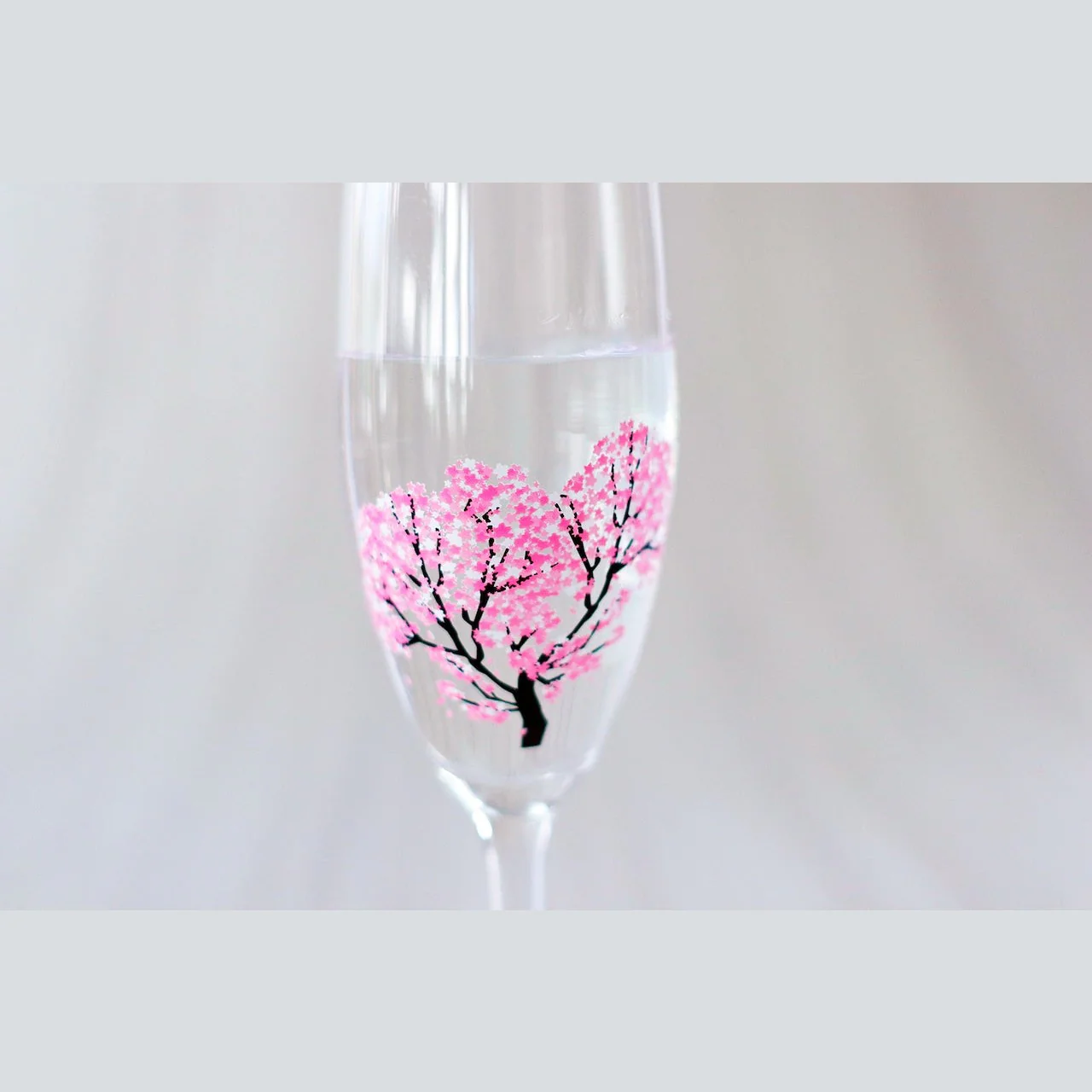 Marumo Takagi Colour Changing Sakura Champagne Glass 2P Set - Image 3
