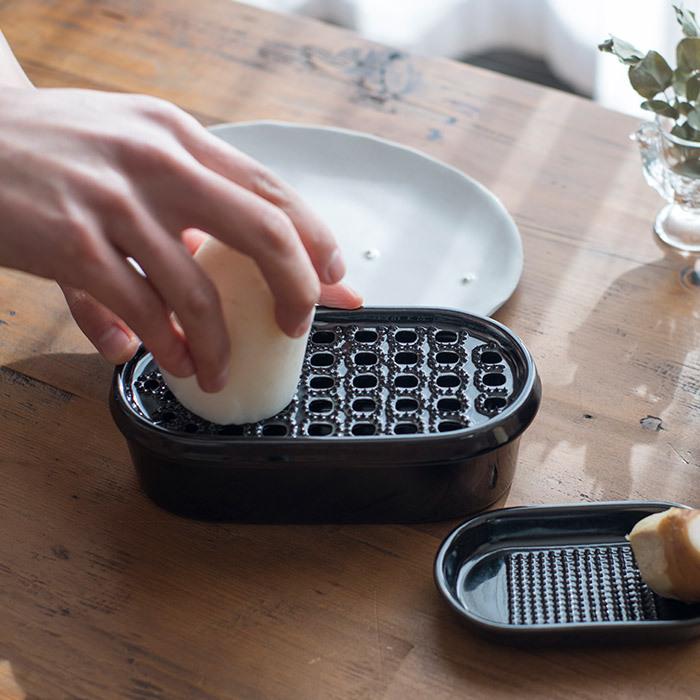 Nichijosahanki Ceramic Daikon Grater - Image 2