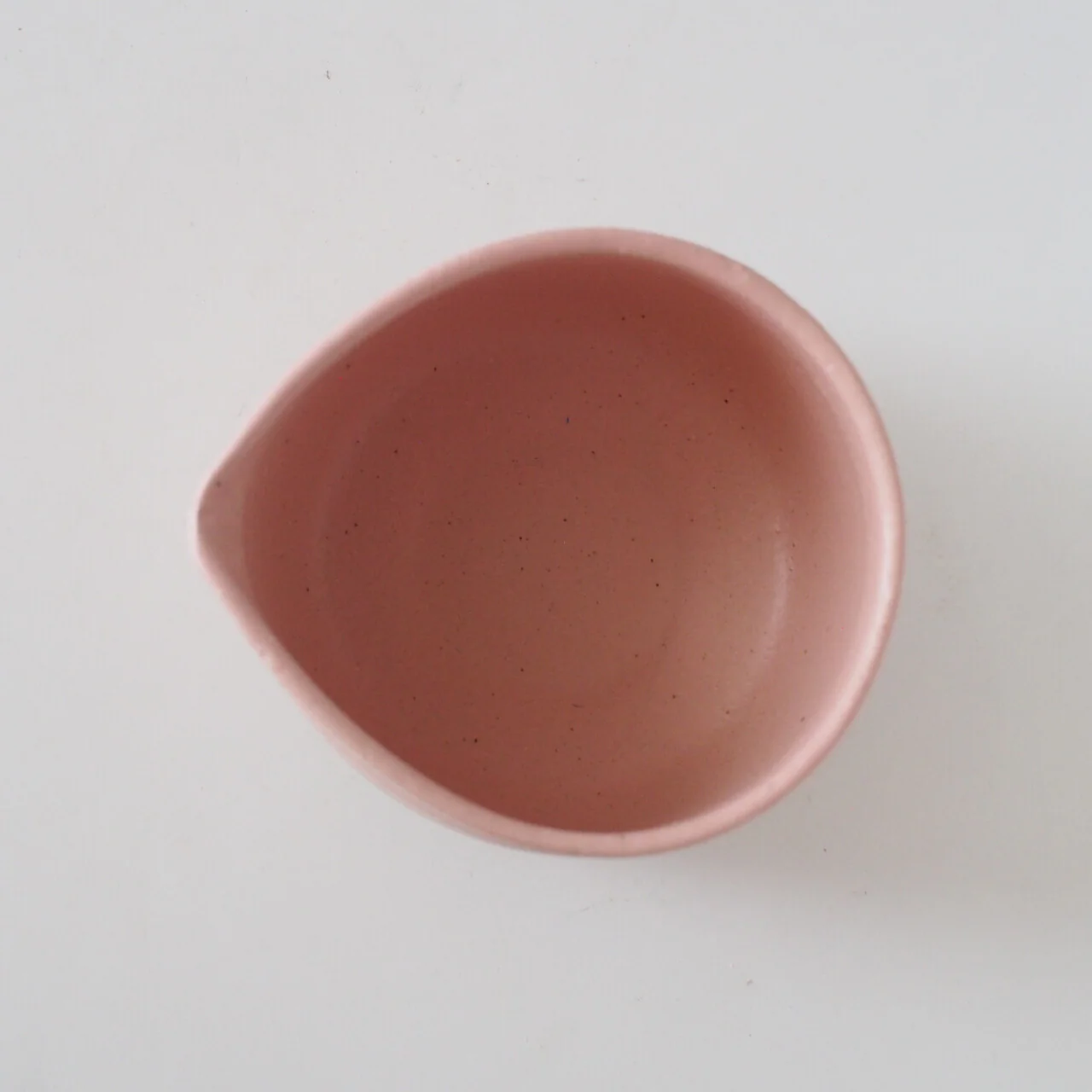 Peach Pink  Neri Matcha Bowl with Spout - Image 6