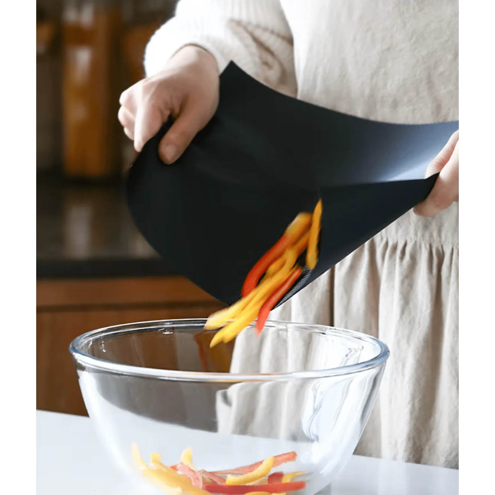 Shimoyama Disposable Plastic Cutting Boards - 3m - Black - Image 3