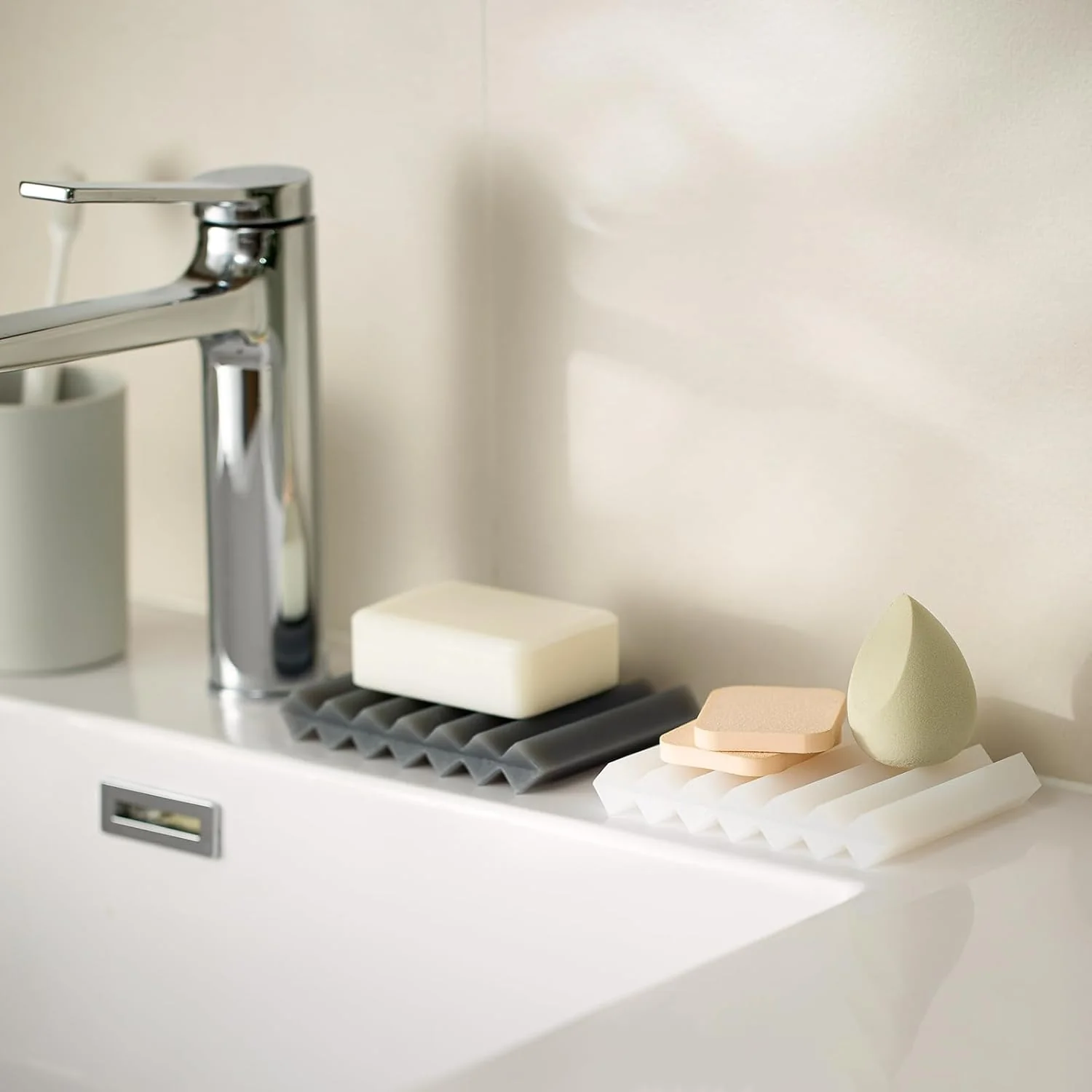Shimoyama Accordion Silicone Soap Tray - Image 12
