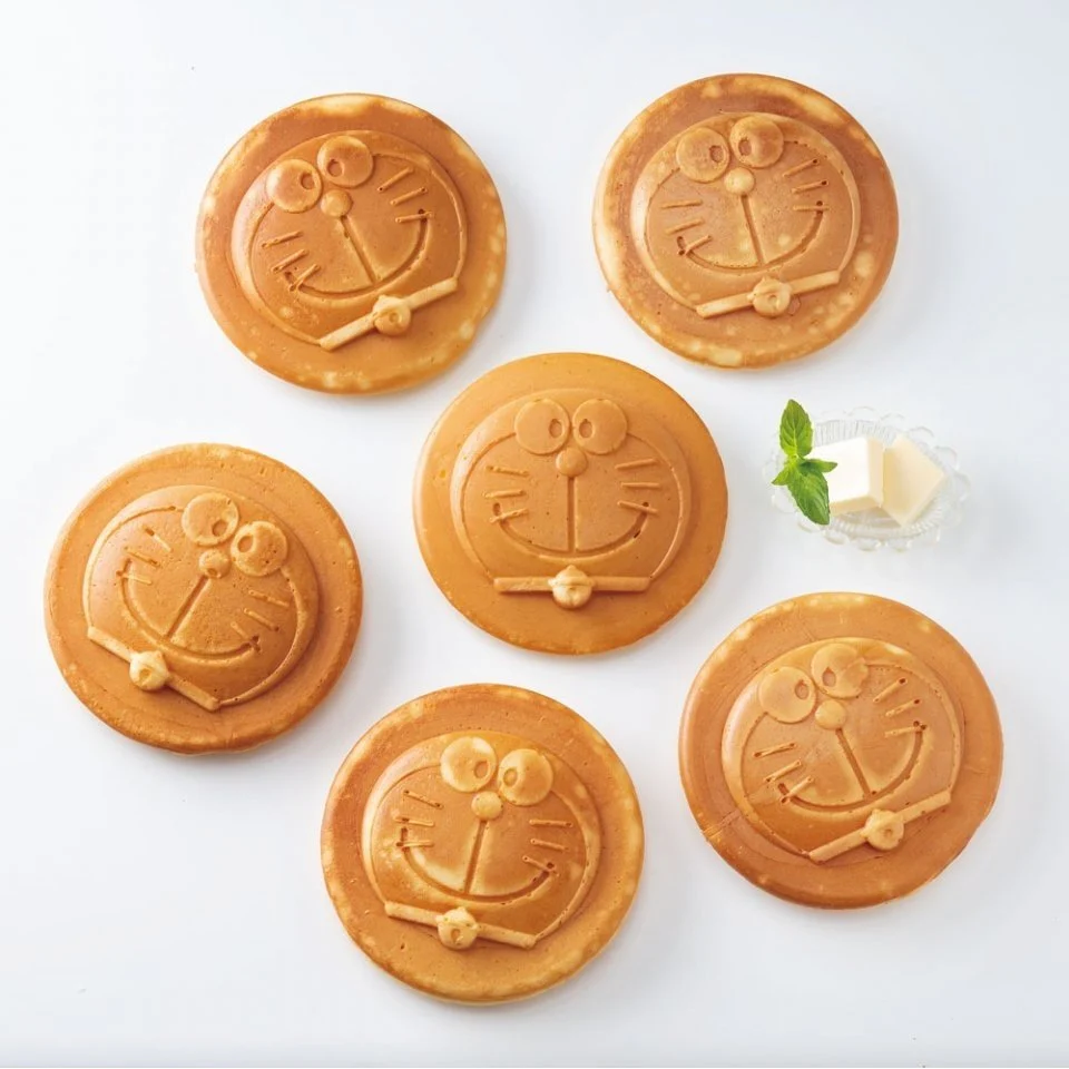 Skater Doraemon Hot Cake Maker - Image 4