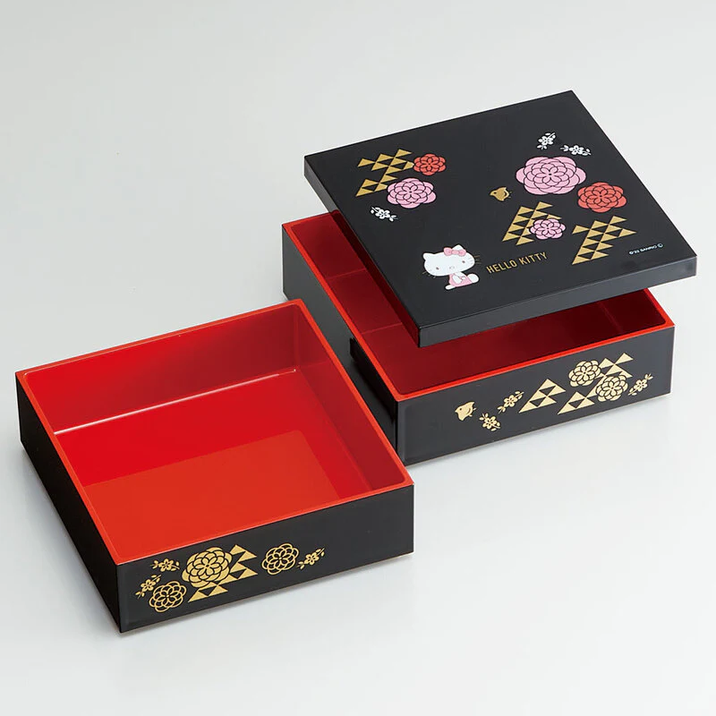 Skater Hello Kitty Two-Tier Lacquer Bento Box - Image 3