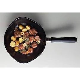 Sori Yanagi Magma Plate Iron Frying Pan with Lid 25cm - Image 3