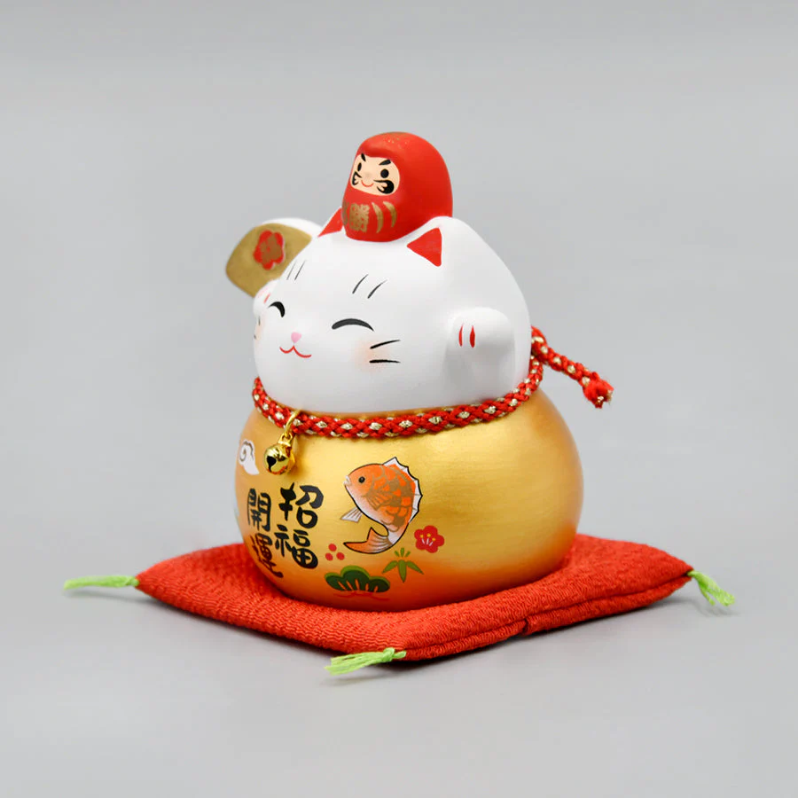 Yakushigama Daruma Maneki-Neko Gold - Medium - Image 2