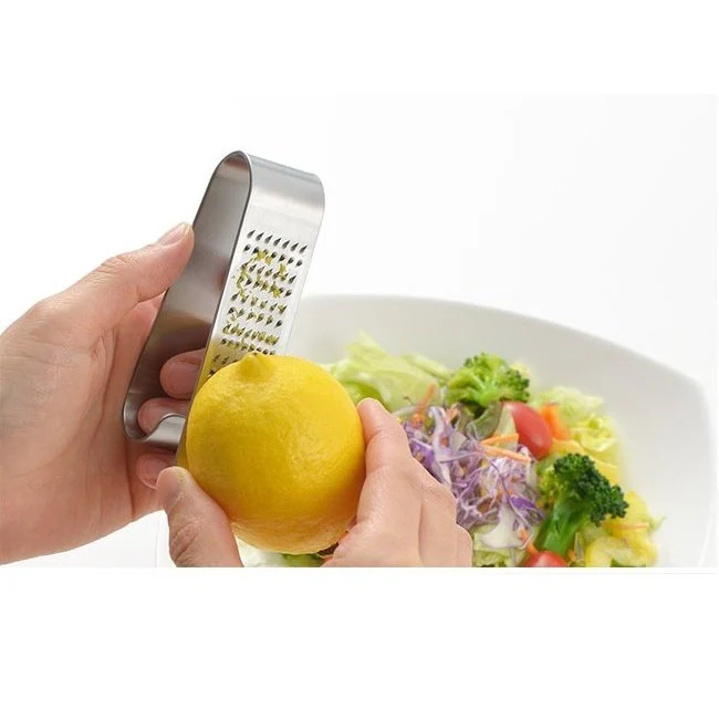 Yoshikawa EAtoCo Oros Handy Condiment Grater - Image 3